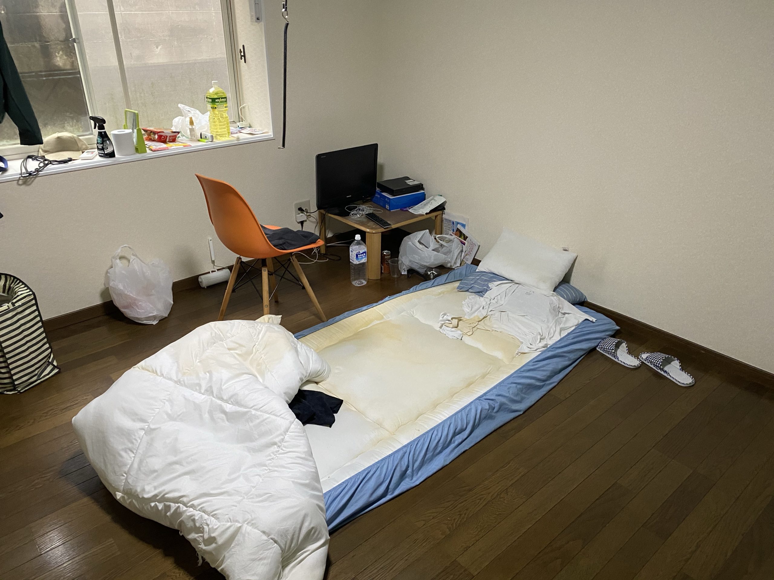 高齢者、尿臭処理